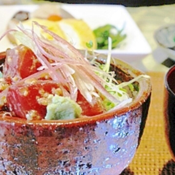 醤油麹で漬けておくだけ~の簡単マグロ漬け丼
